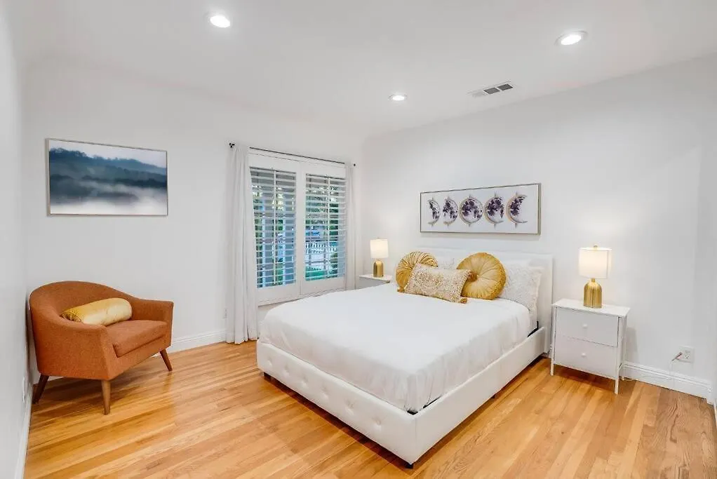 Prime Location! House W/Pool 7 Mins To Universal, 10 Mins To Hollywood Los Angeles